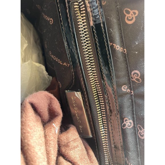 NWT Chocolat Blu Black Vinyl Trim White Leather Handbag One Size - Picture 4 of 9